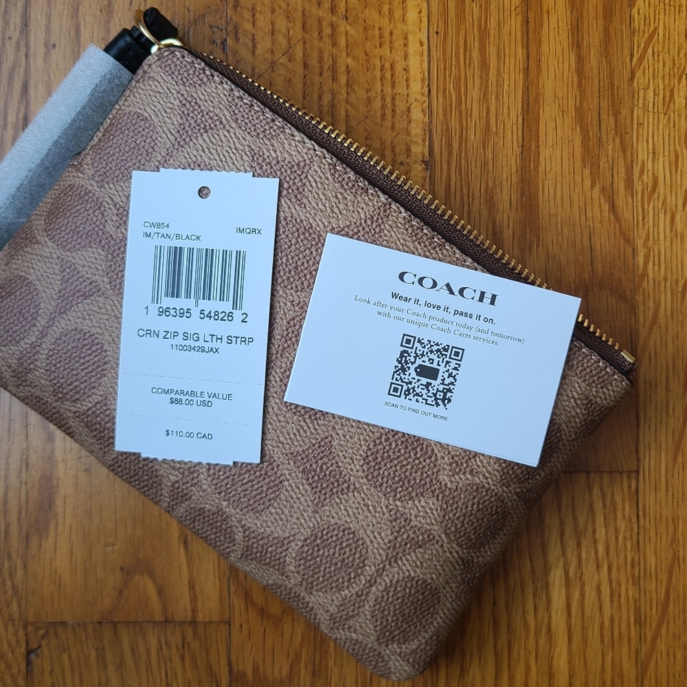 NWT Coach Signature Tan and Black Wristlet - Picture 4 of 4